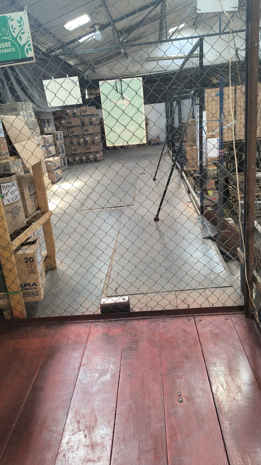 Mezzanine con señalización
